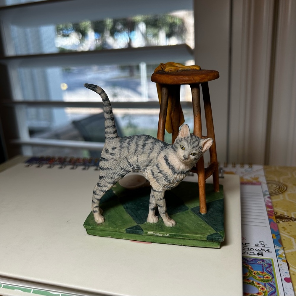 Cat Figurine with Stool - Picture 2 of 5